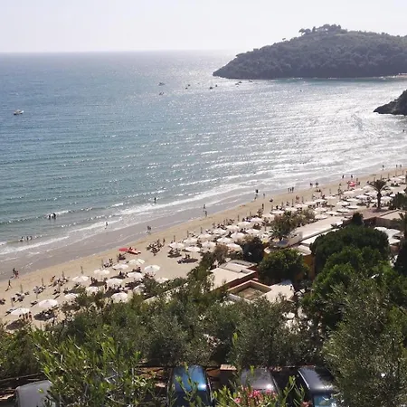 La Nave Di Serapo Hébergement de vacances *