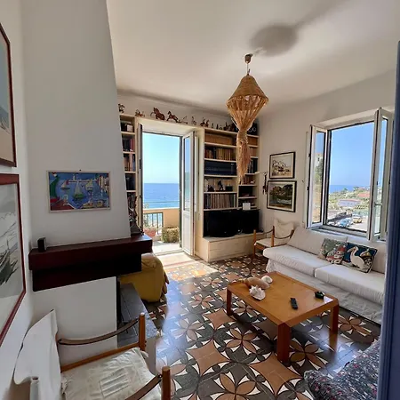 La Nave Di Serapo Hébergement de vacances Gaète